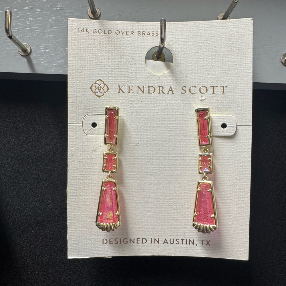 Kendra Scott Earrings NWT